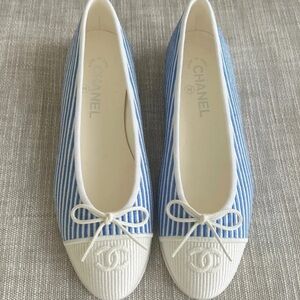 Brand New Chanel Blue stripe ballerina flats size 40